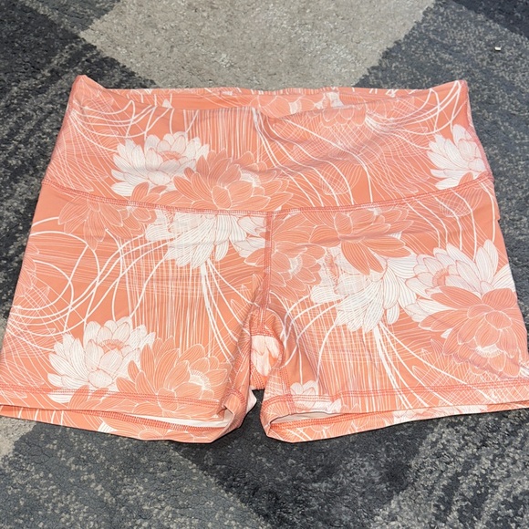 JoyLab Pants - JoyLab Peach and White Floral Athletic Shorts